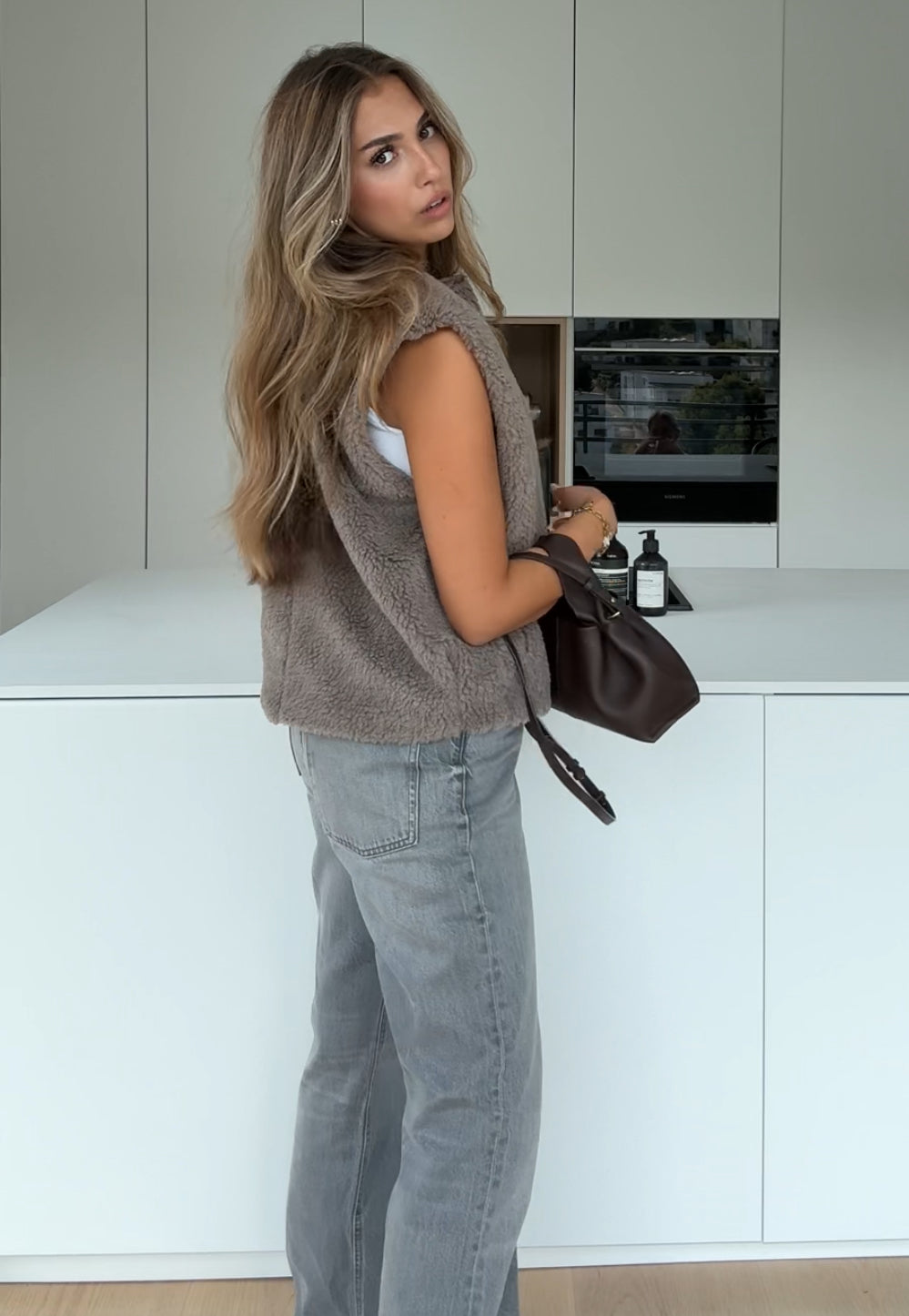 CHALECO TEDDY TAUPE
