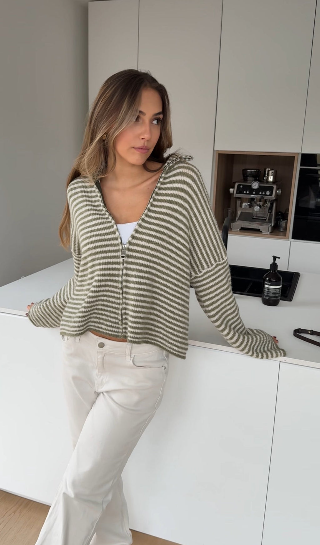 CARDIGÁN DE PUNTO RAYADO ZIP MATCHA