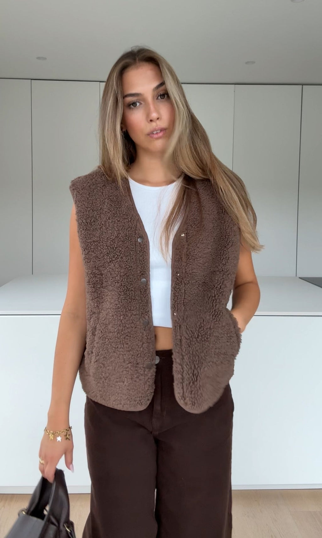 CHALECO TEDDY MOCCA