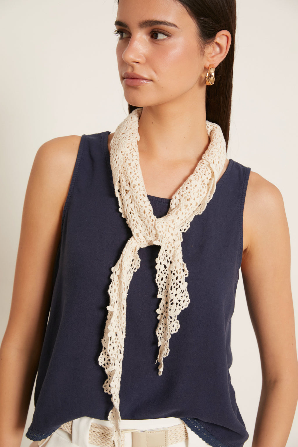 Top lino puntilla azul marino