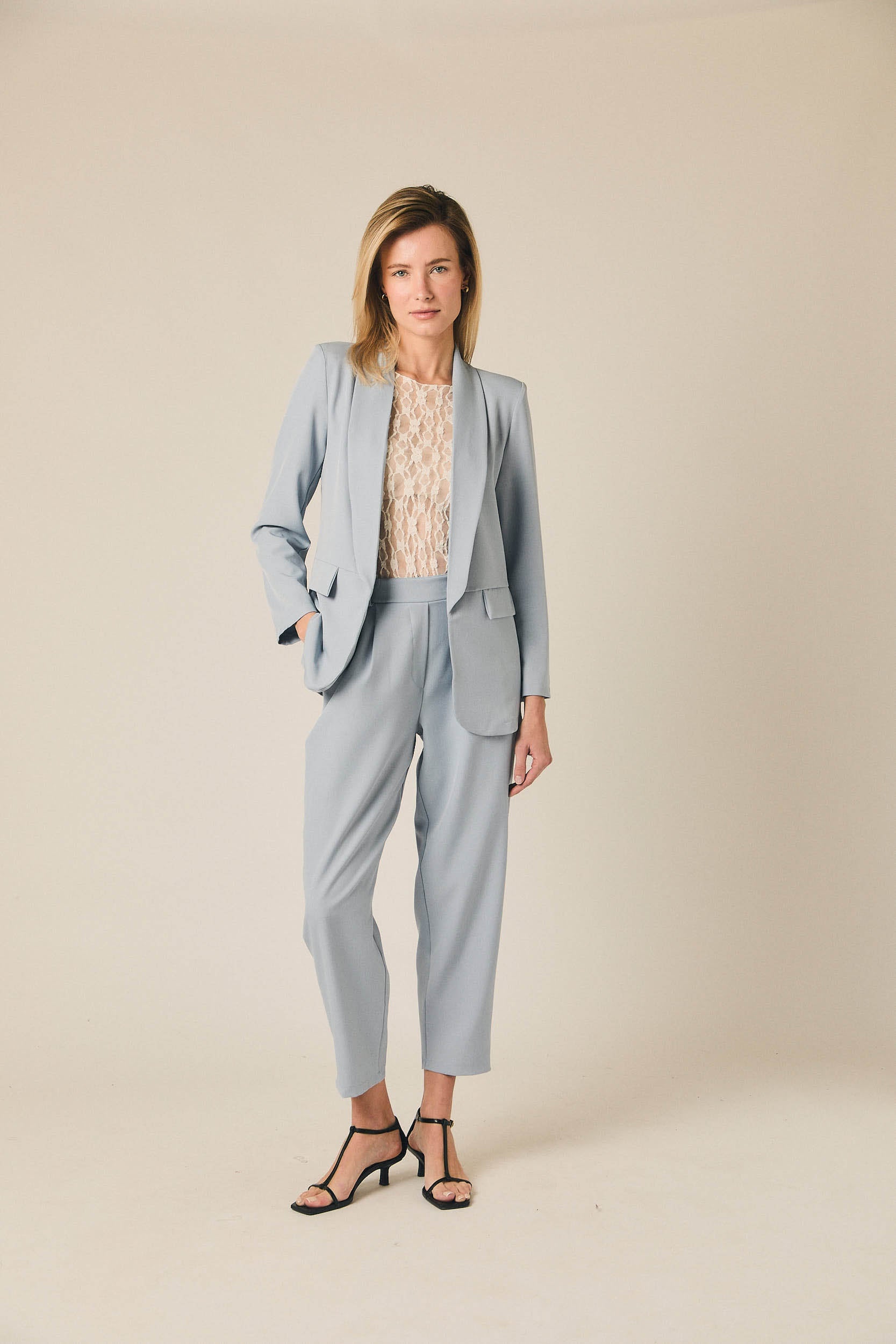 Blazer fluida básica celeste