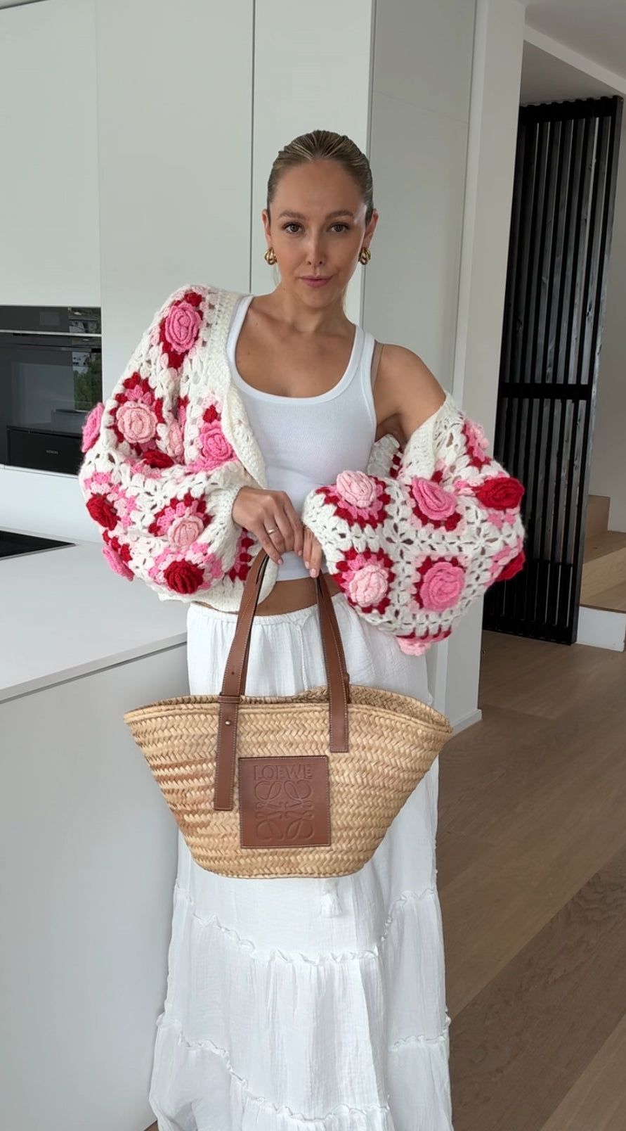 CARDIGÁN HECHO A MANO ROSA