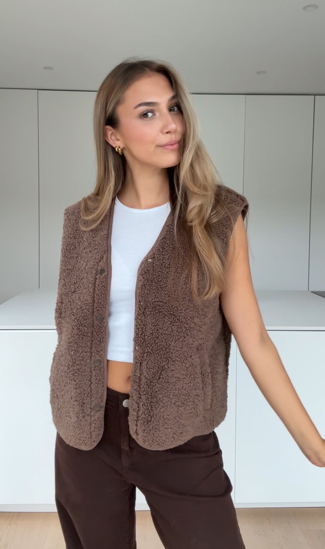 CHALECO TEDDY MOCCA