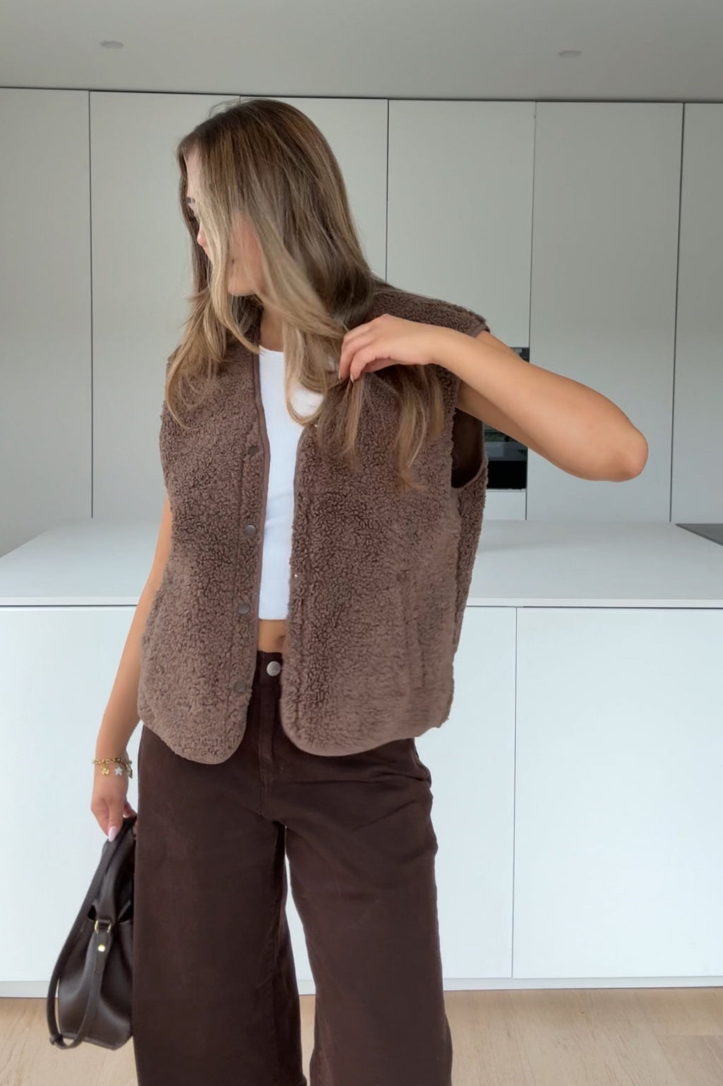 CHALECO TEDDY MOCCA