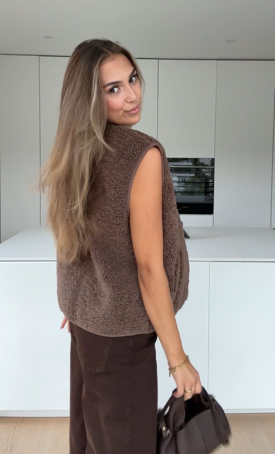 CHALECO TEDDY MOCCA