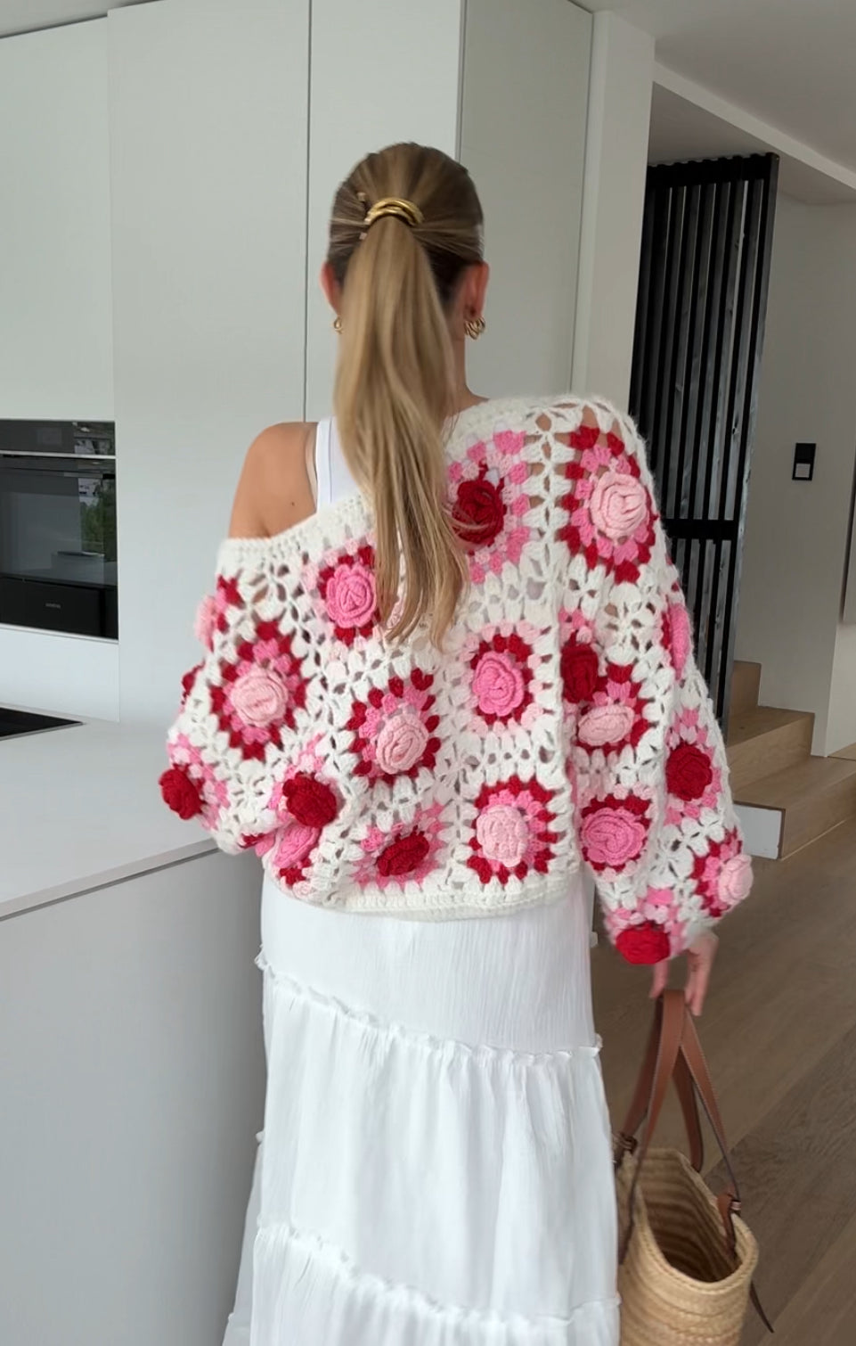 CARDIGÁN HECHO A MANO ROSA