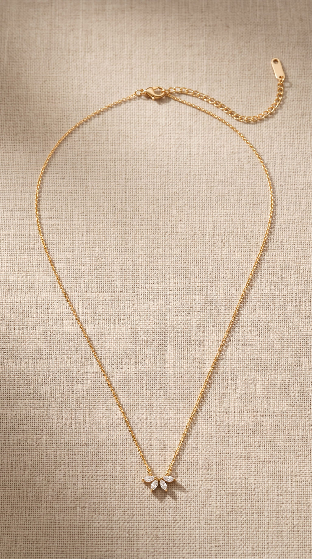 Collar de Hoja de Cristal Omelia