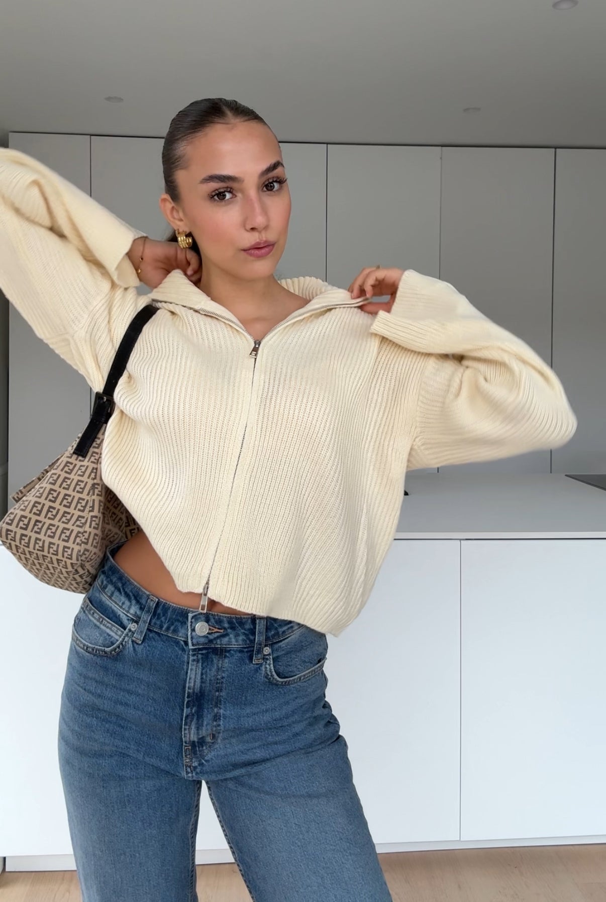 SUÉTER CON CREMALLERA VAINILLA
