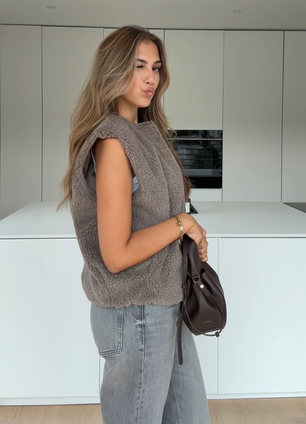 CHALECO TEDDY TAUPE