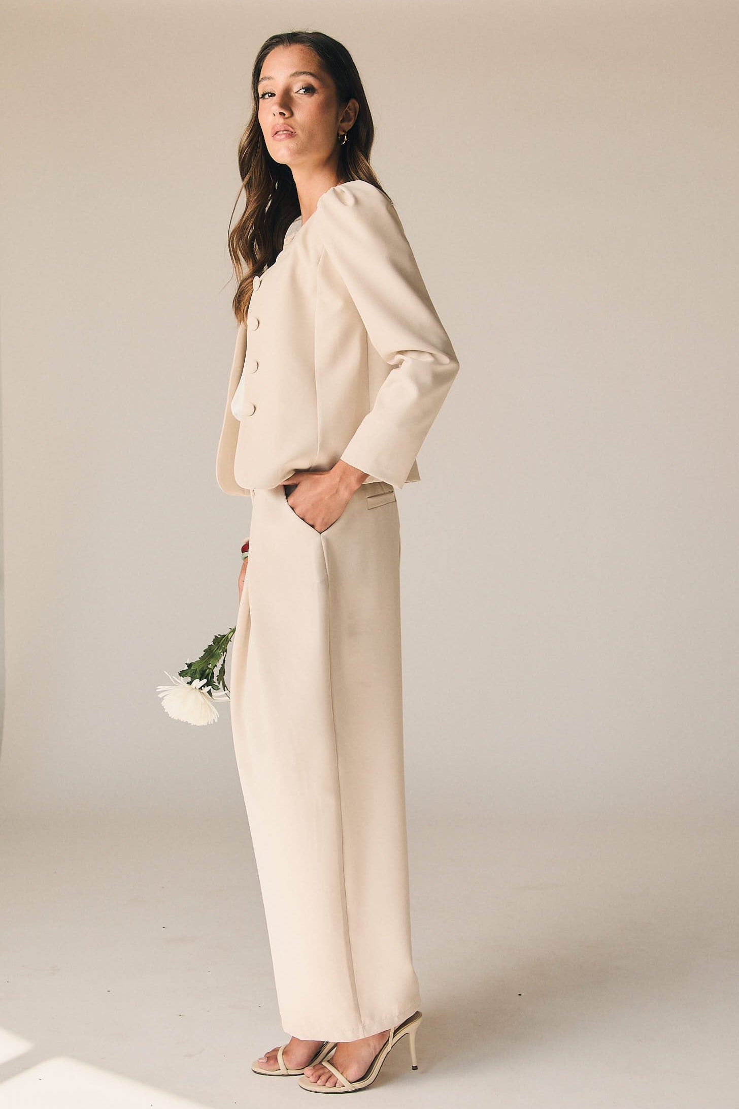 Pantalón de traje en color beige