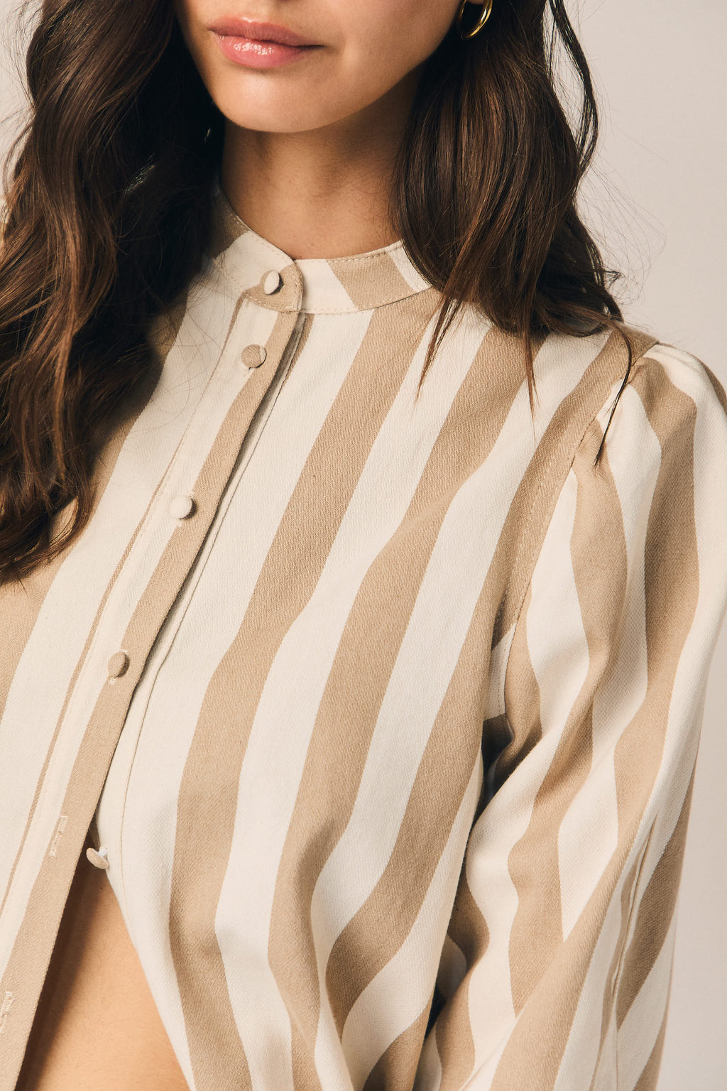 Chaqueta raya ancha camel
