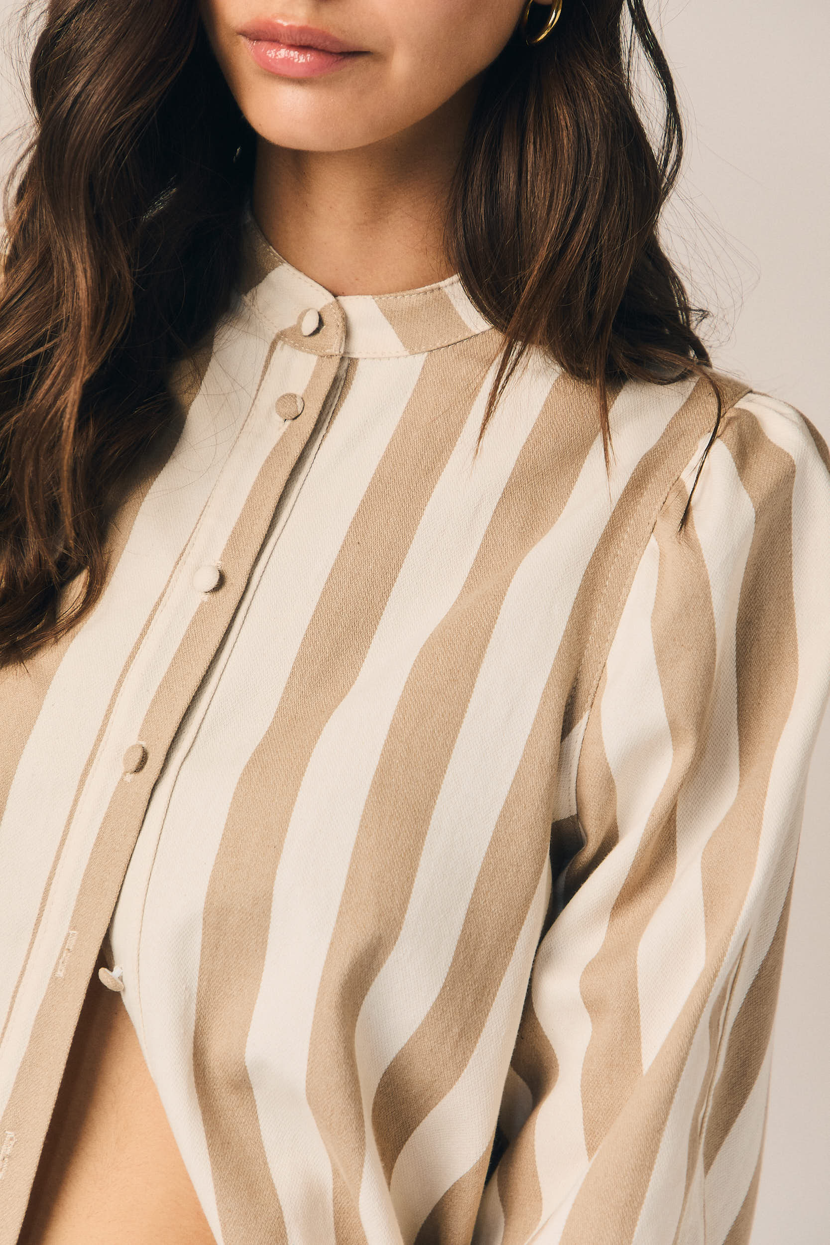 Chaqueta raya ancha camel