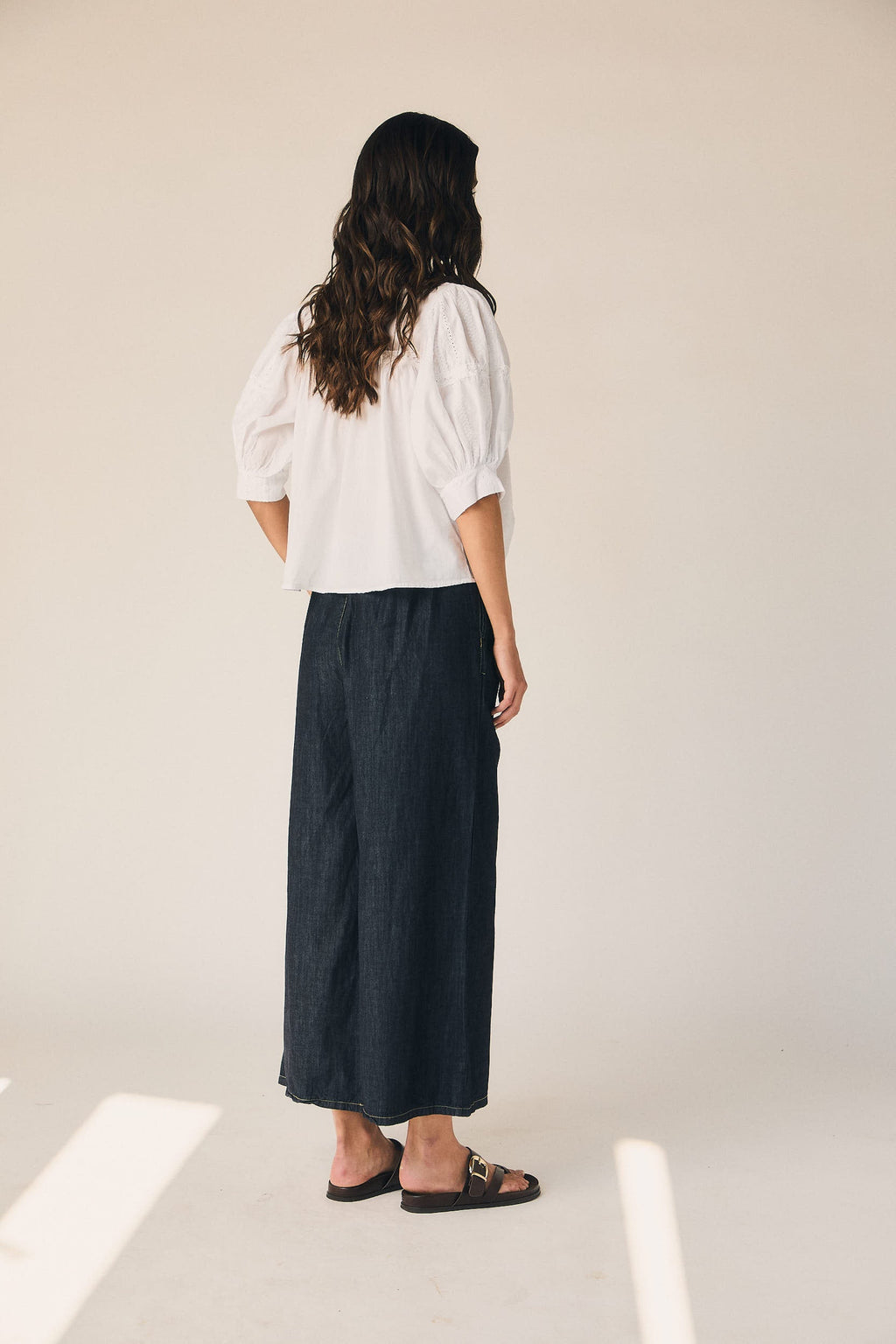 Pantalón fluido tipo tejano azul marino
