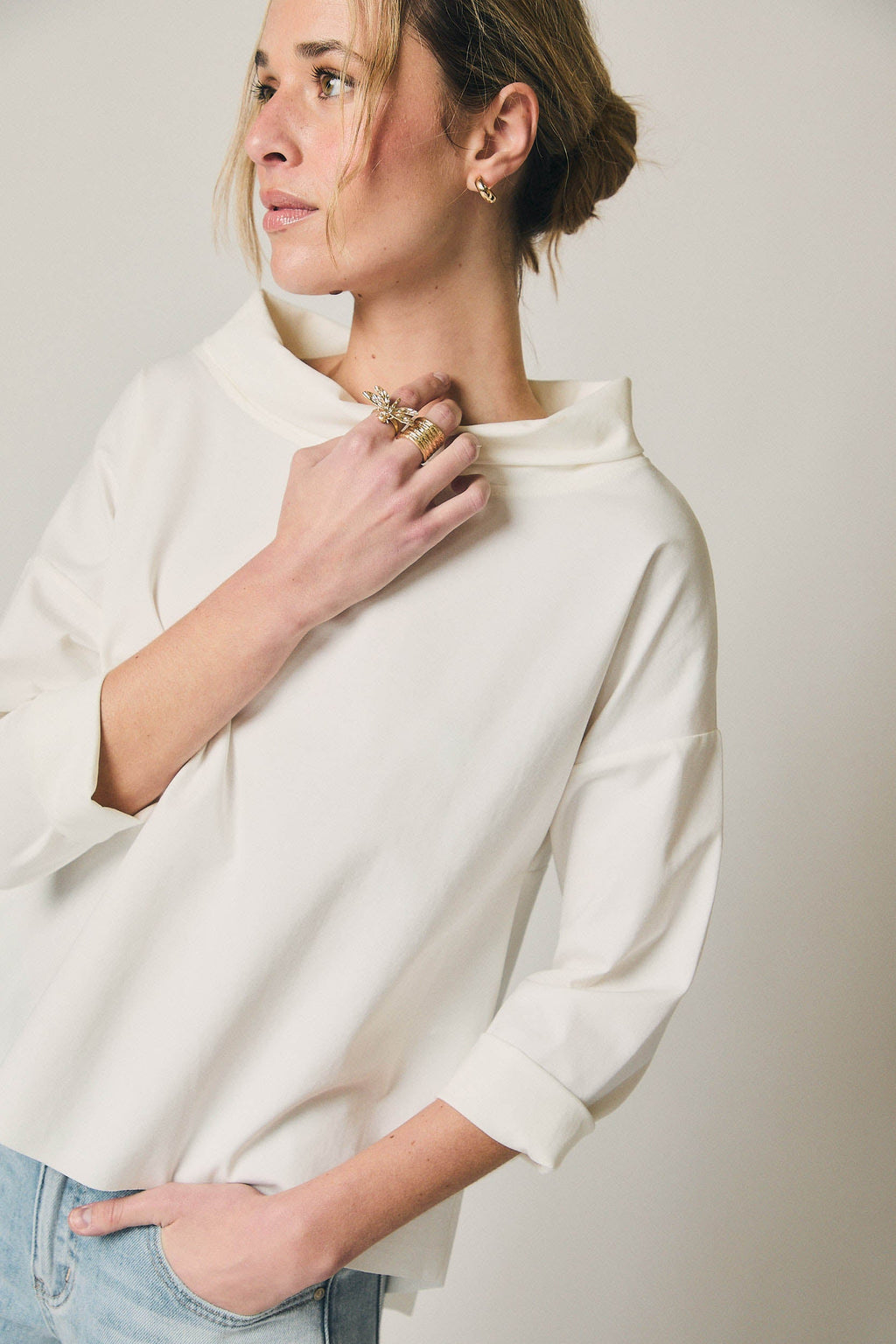 Camiseta cuello jacqueline crudo