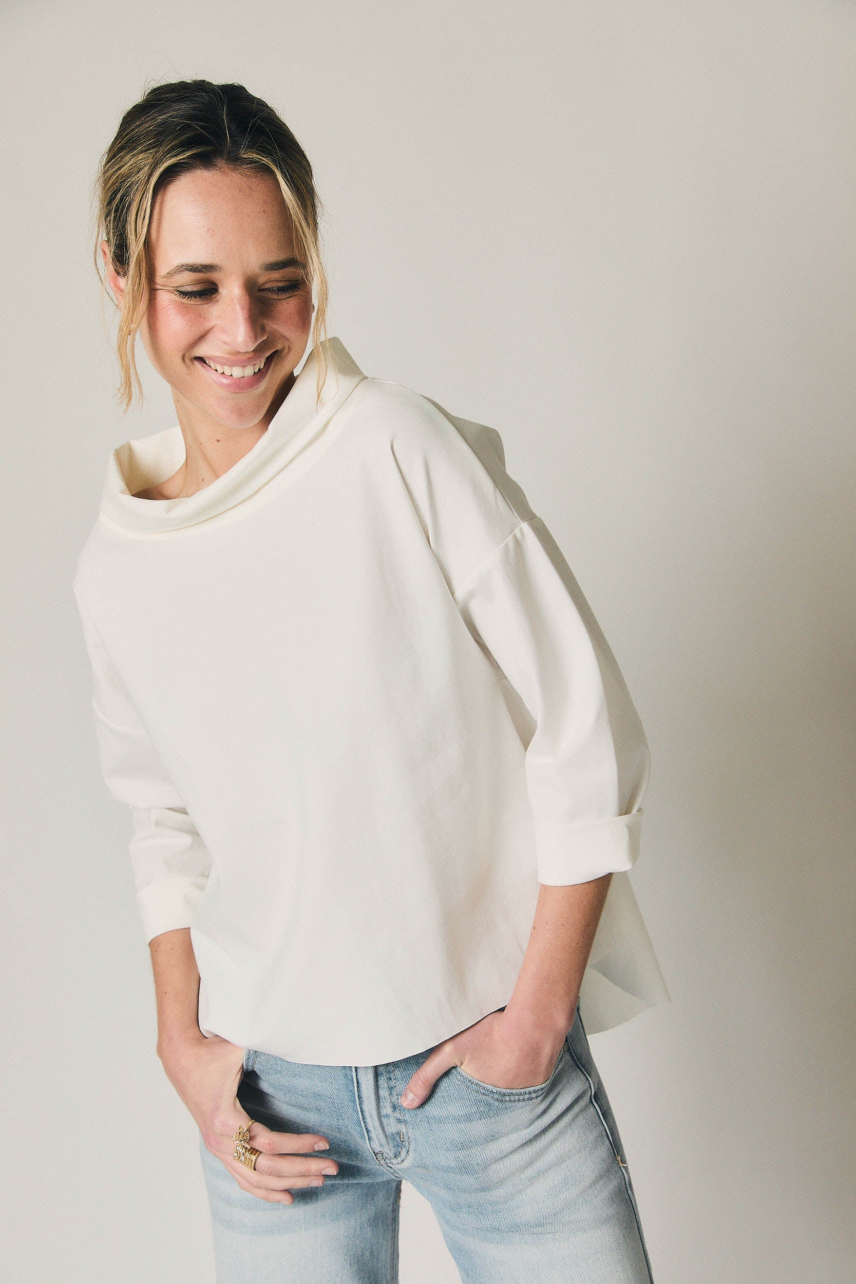 Camiseta cuello jacqueline crudo