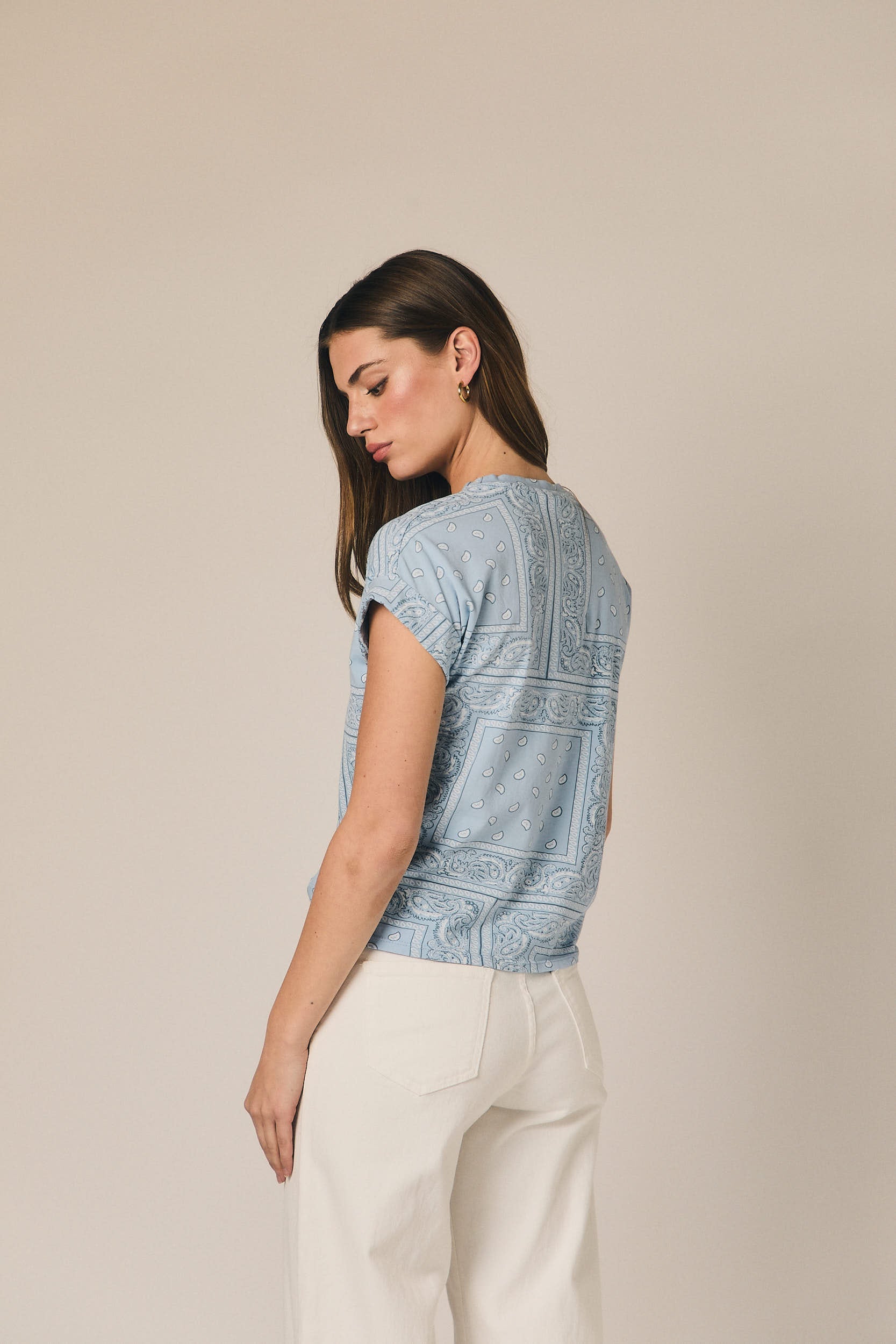 Camiseta estampada bandana celeste