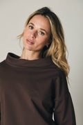 Camiseta cuello jacqueline marrón