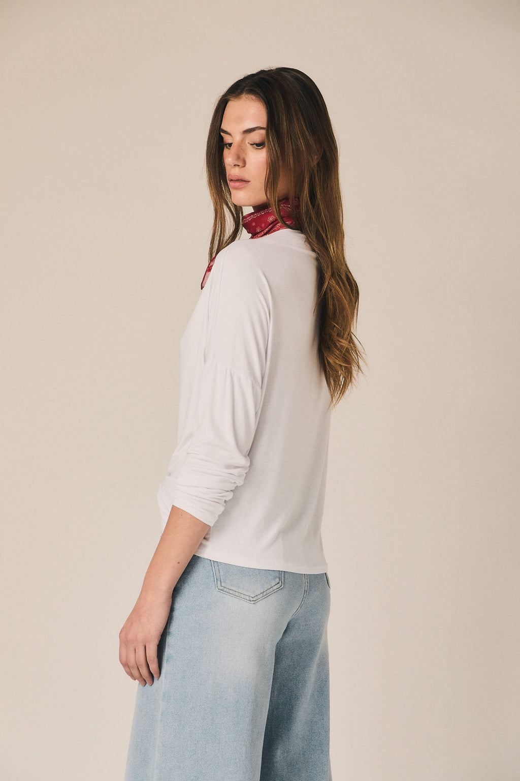 Camiseta cuello drapeado blanco