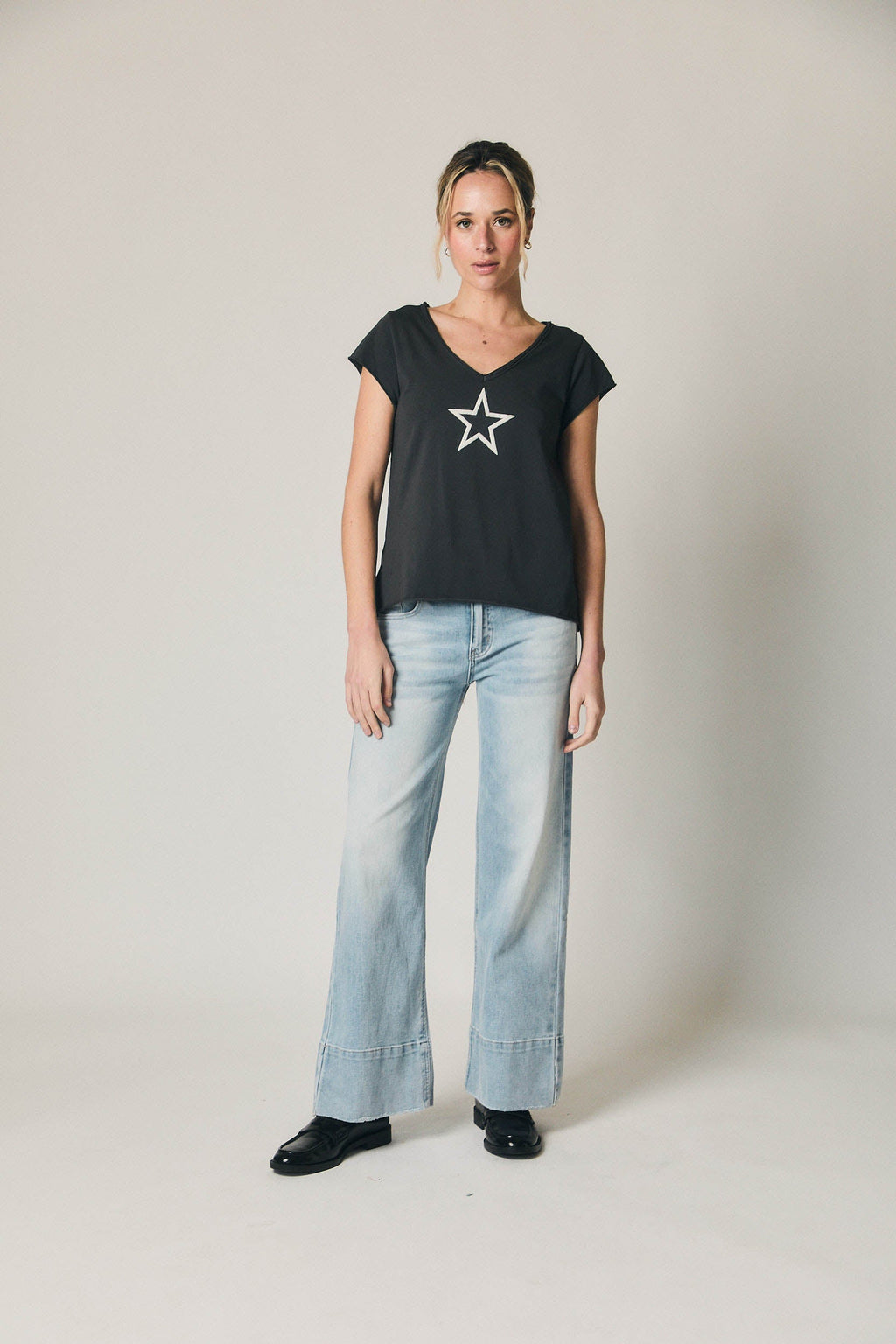 Camiseta estrella contraste gris antracita