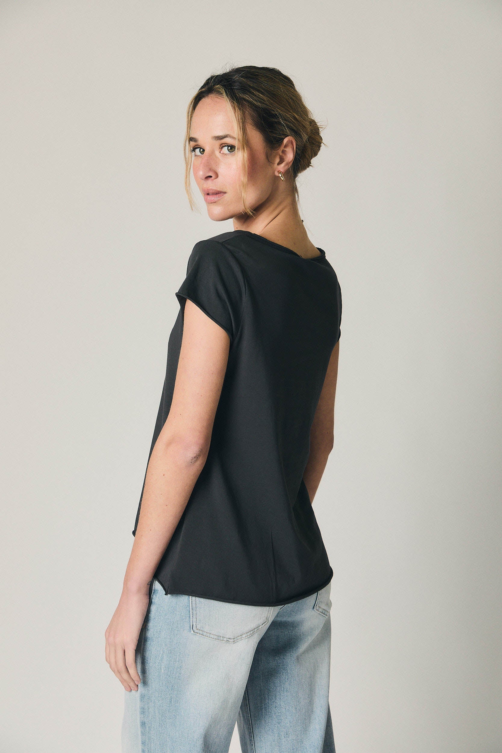 Camiseta estrella contraste gris antracita