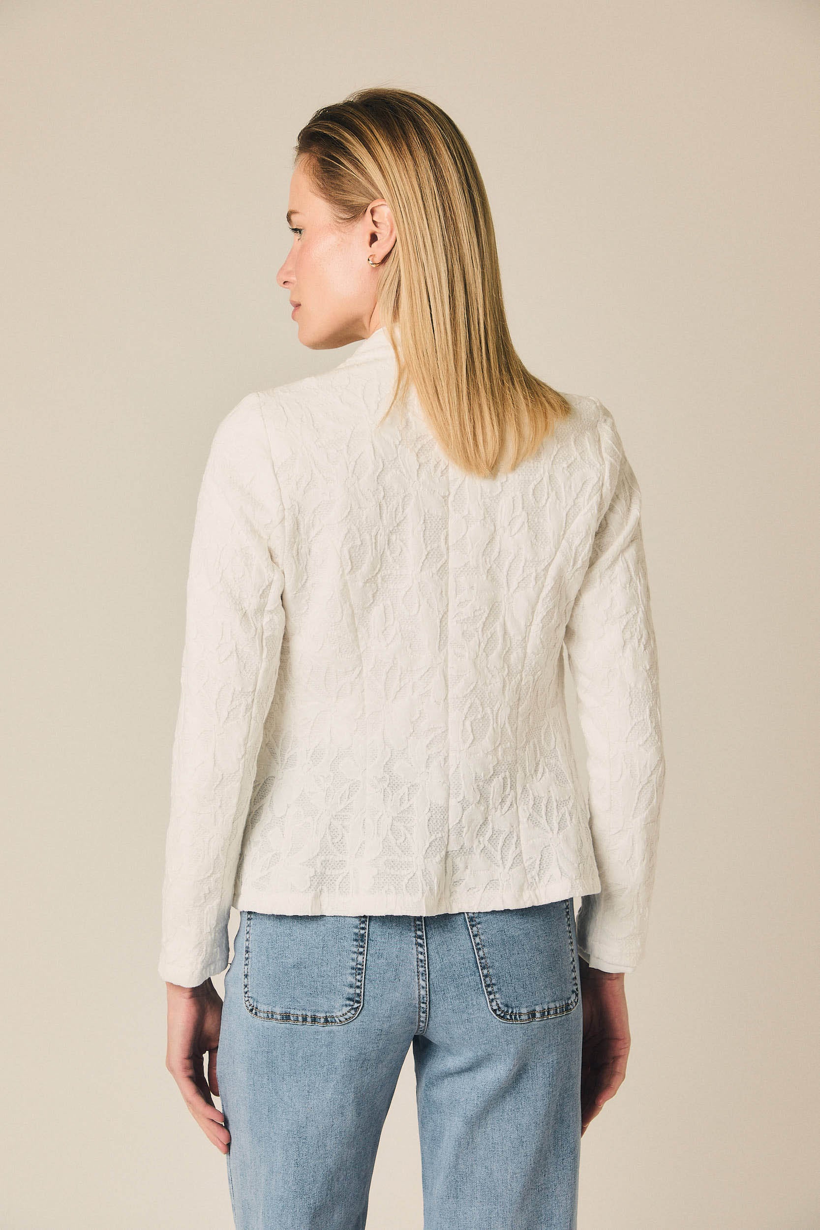 Chaqueta de encaje floral blanco