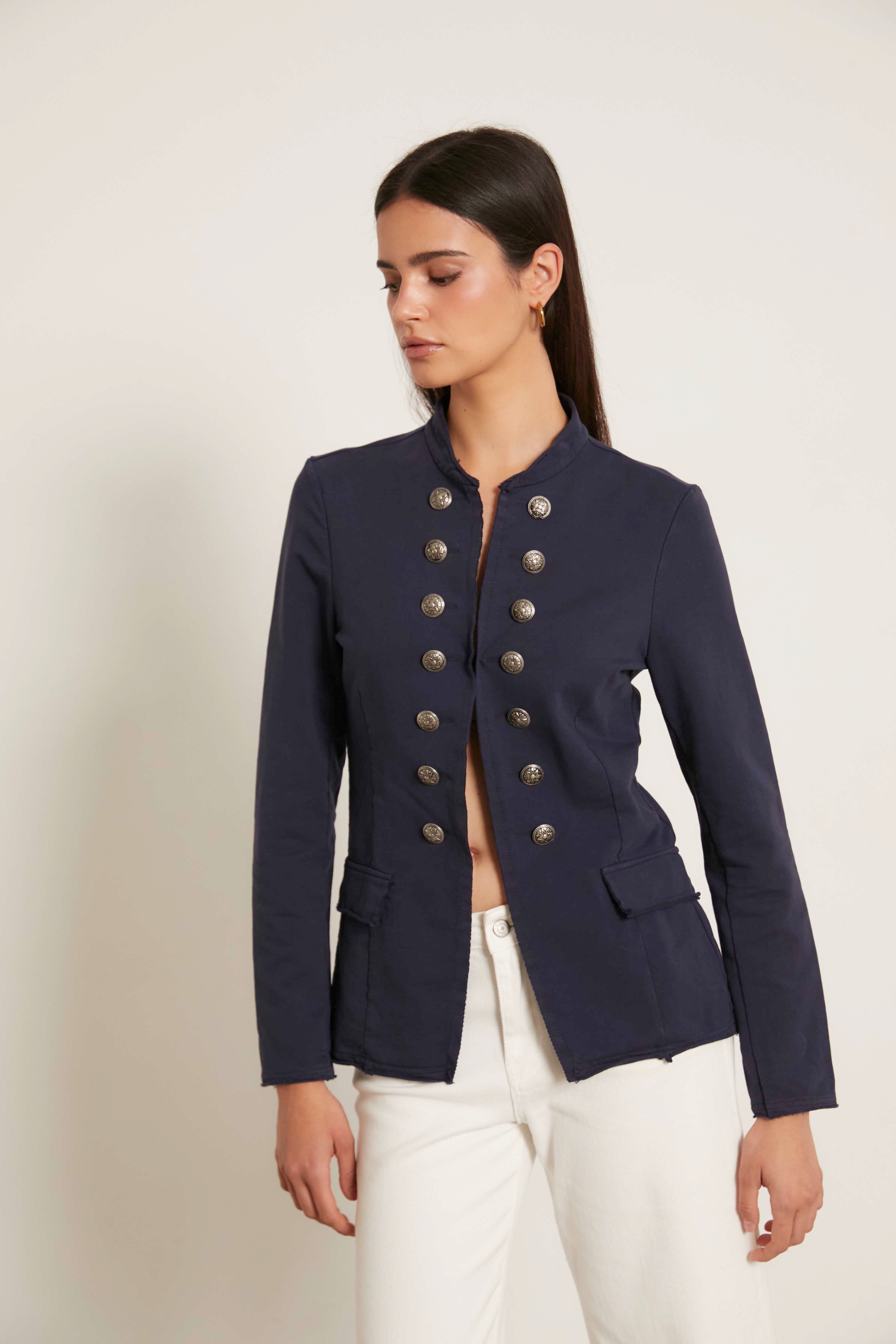 Chaqueta entallada botones azul marino