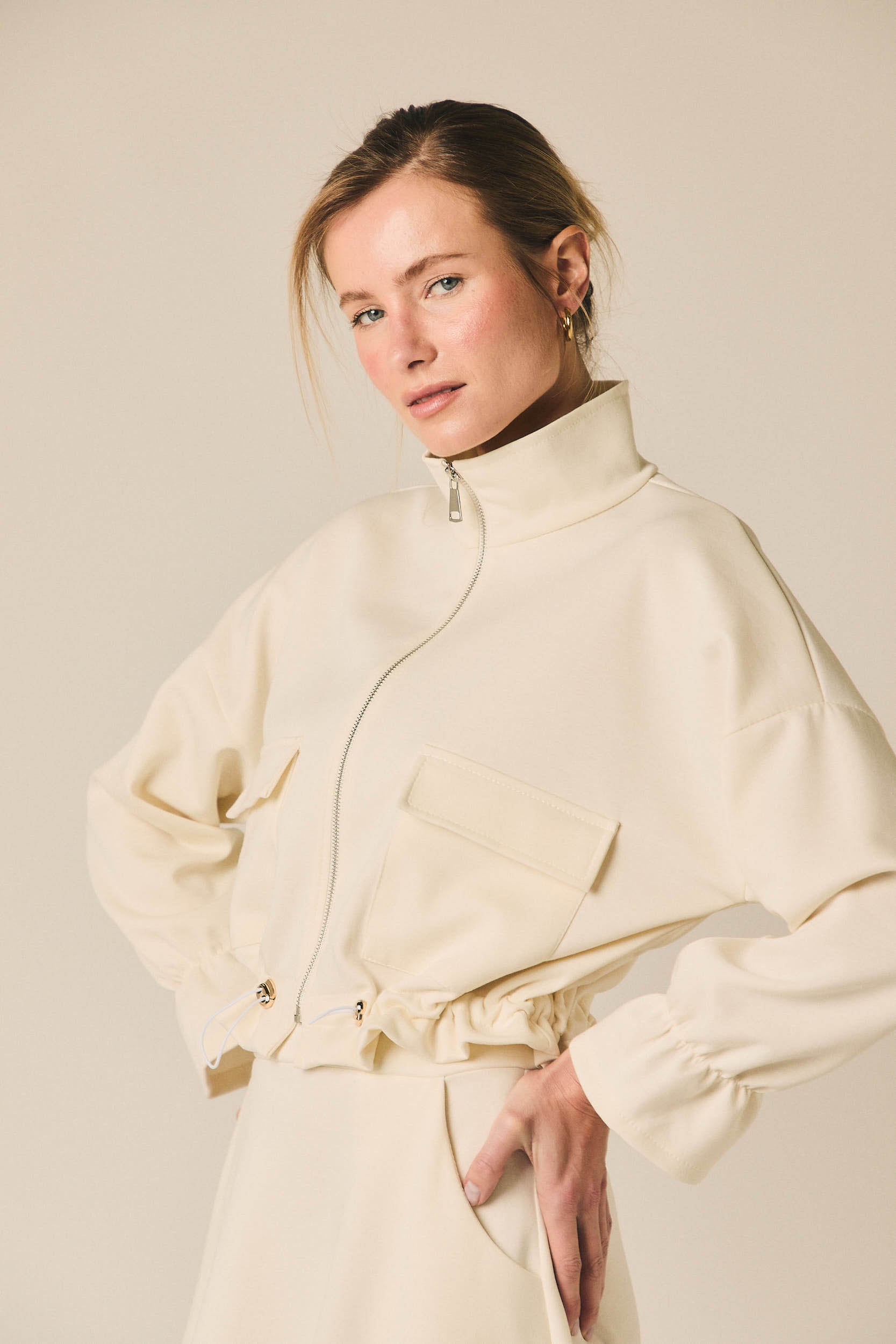 Chaqueta neopreno crema