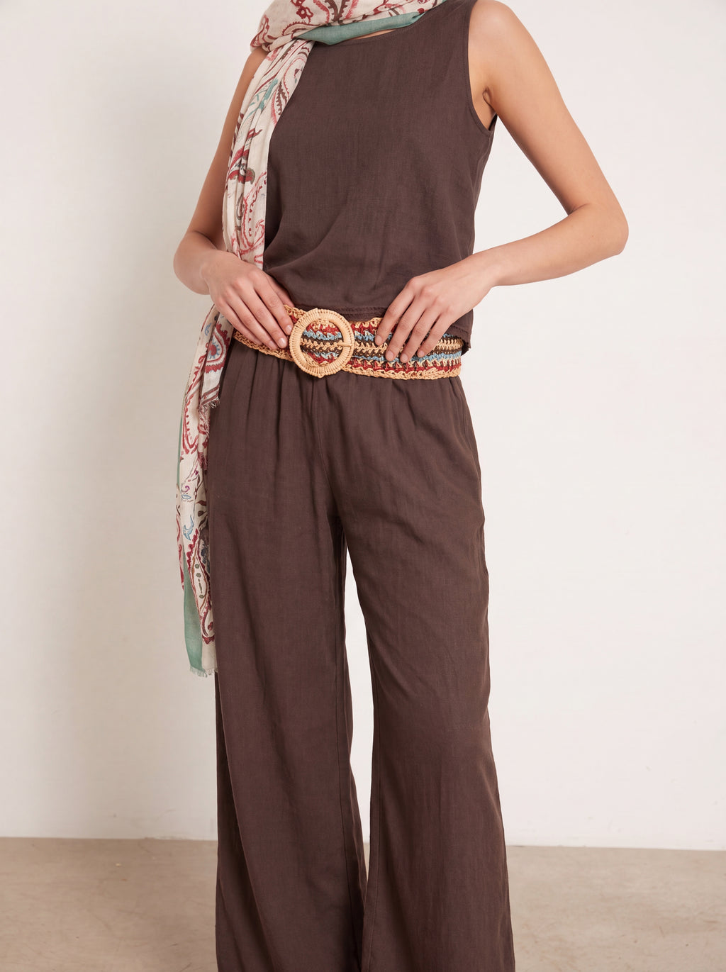 Pantalón largo lino puntilla marrón