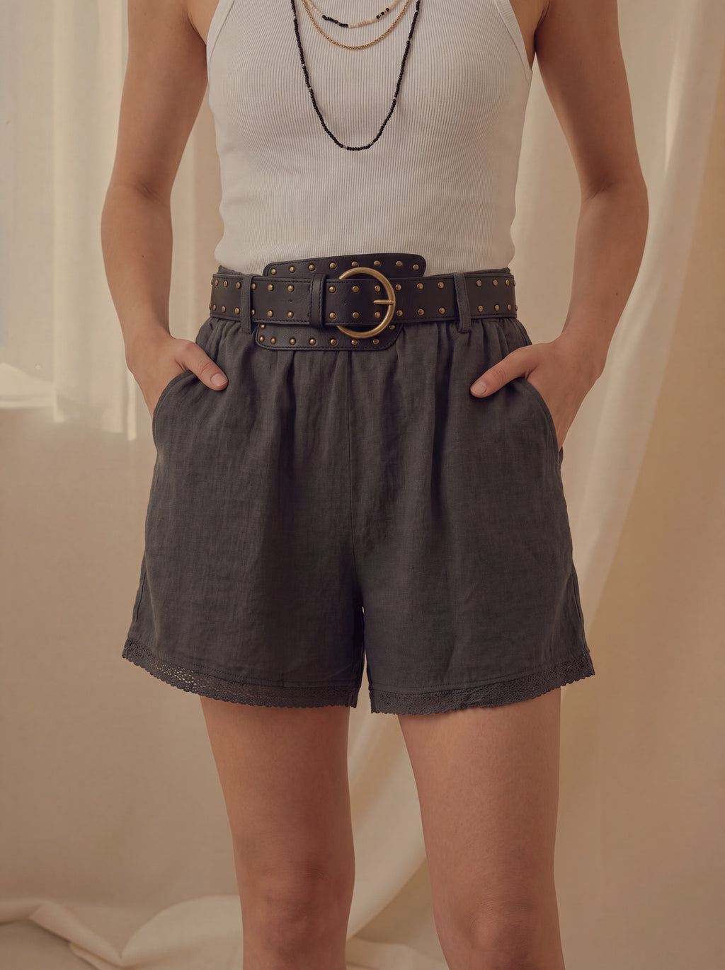 Short lino puntilla gris antracita