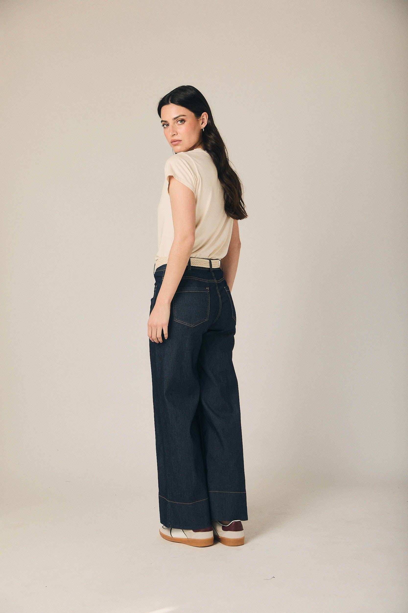 Pantalón denim dos bolsillos con cinturón