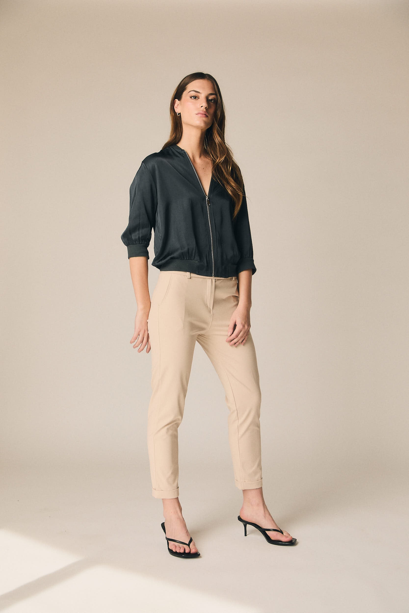 Pantalón ligero sastre beige