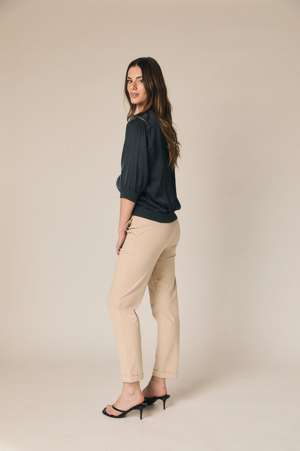 Pantalón ligero sastre beige