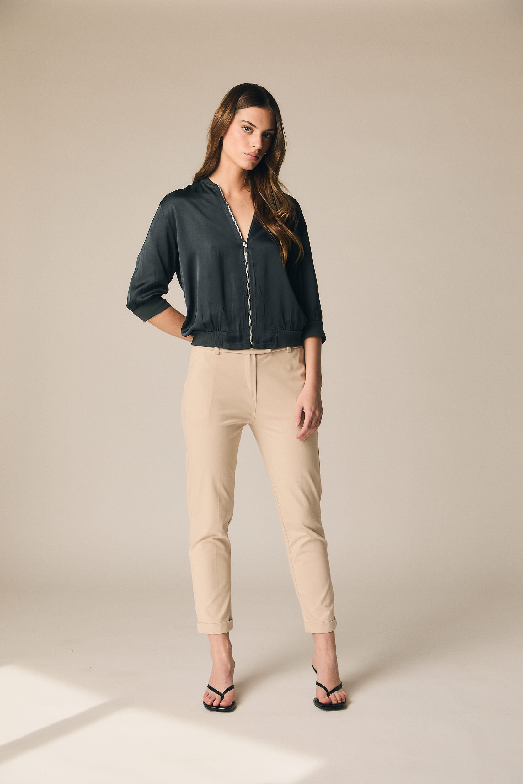 Pantalón ligero sastre beige