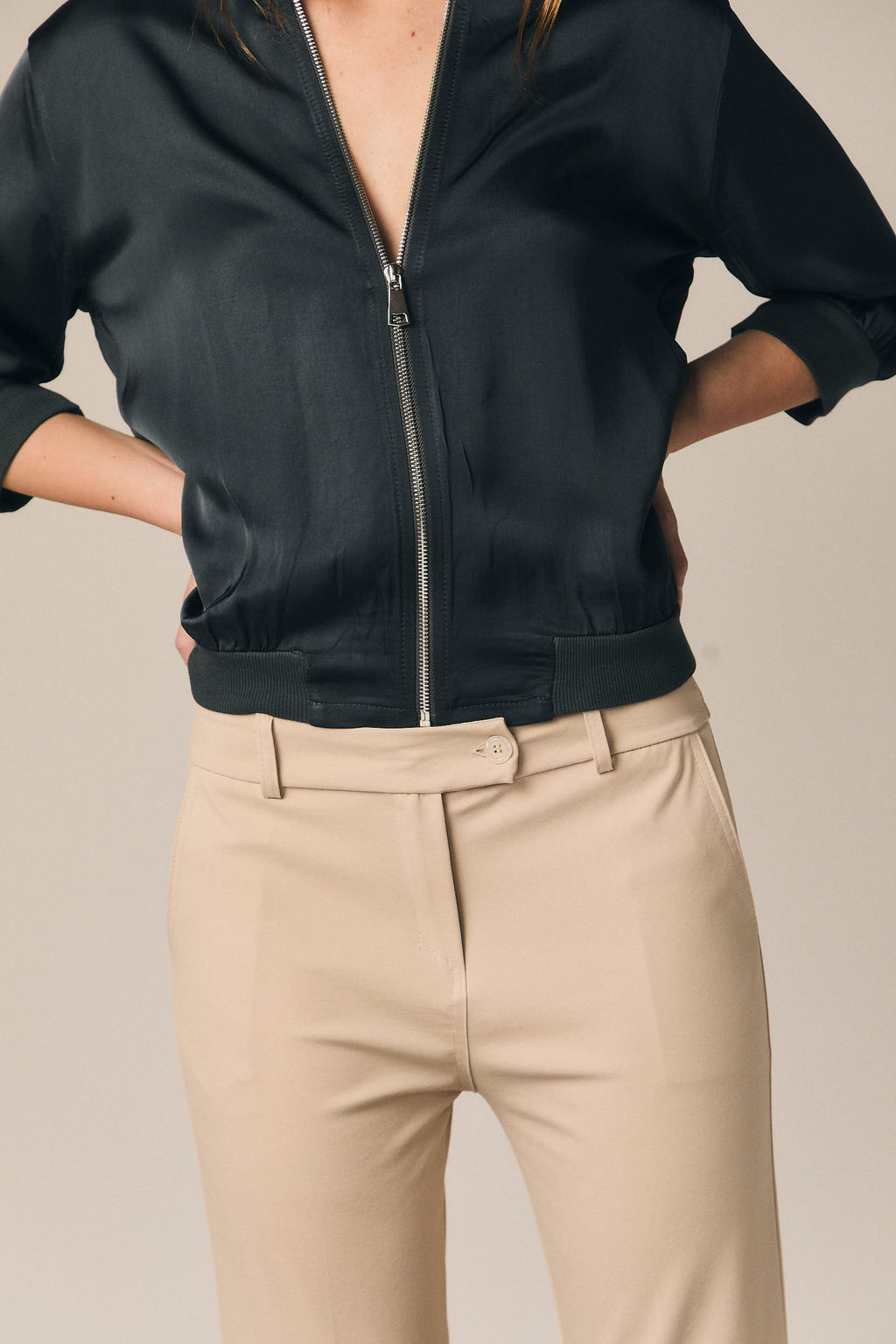 Pantalón ligero sastre beige