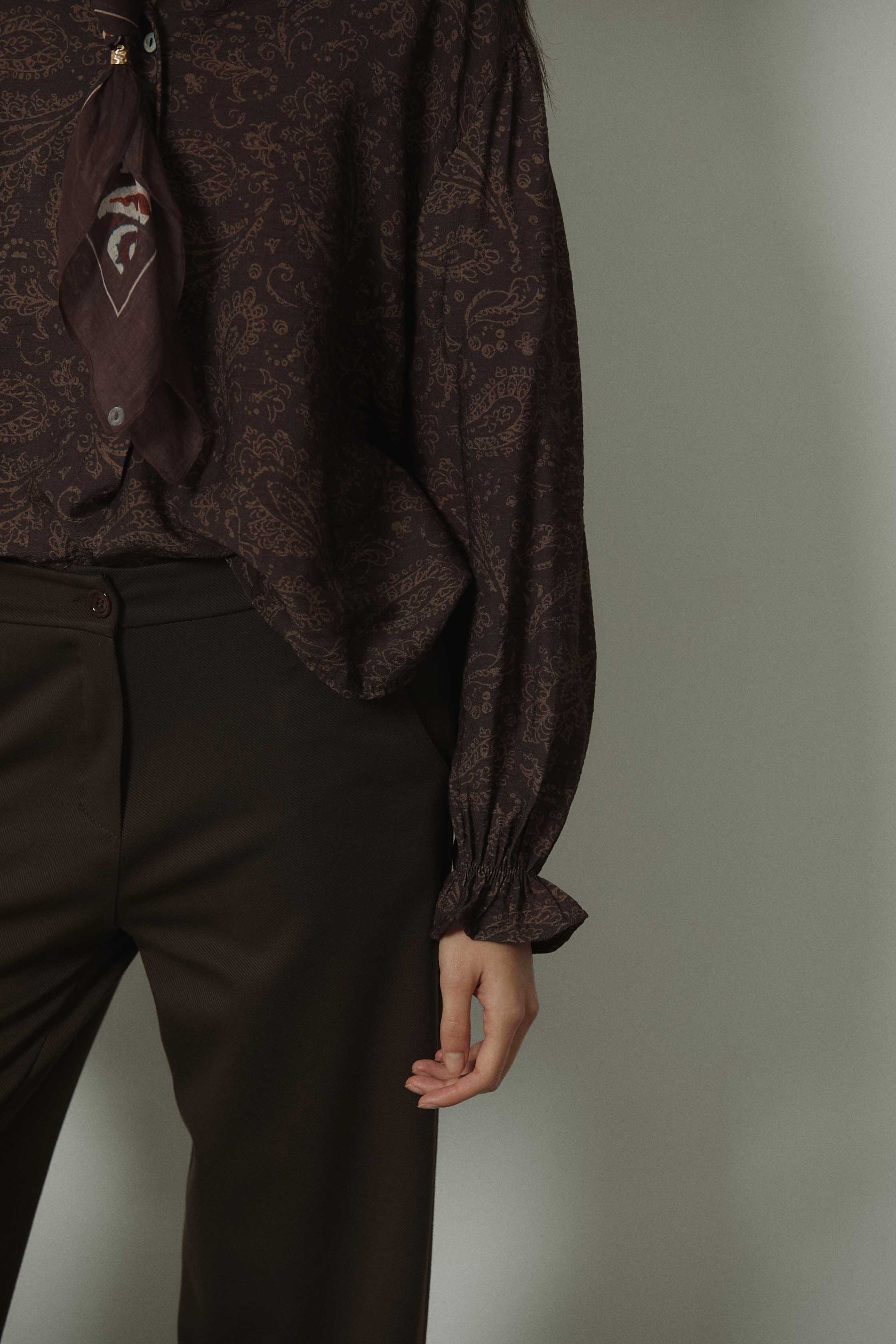 Pantalón sastre ancho marrón