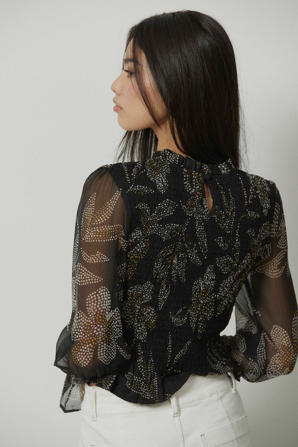 Top tul nido de abeja maxi estampado floral negro