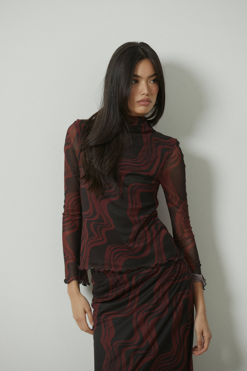 Top de tul estampado ondas teja