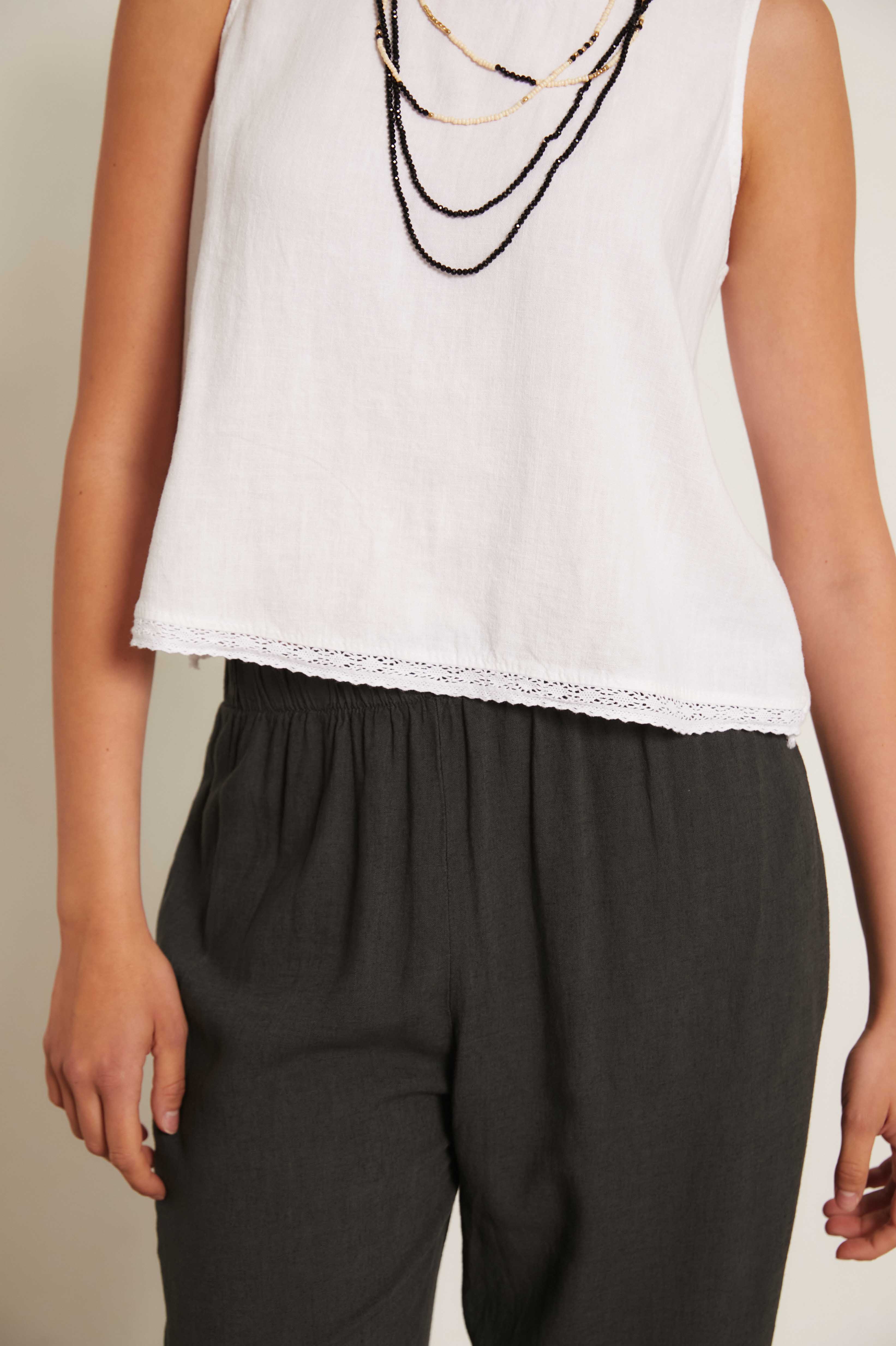 Top lino puntilla blanco
