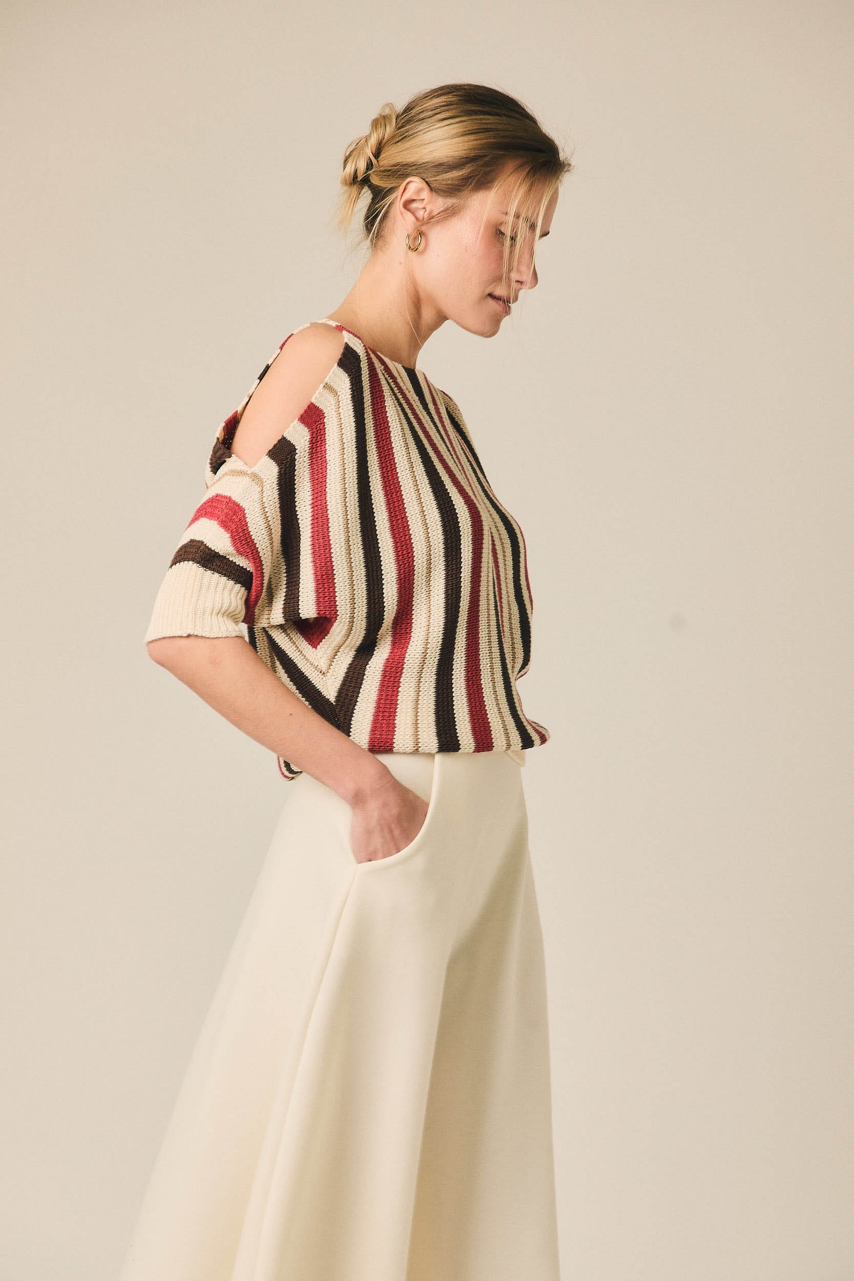 Top de punto cut out rayas