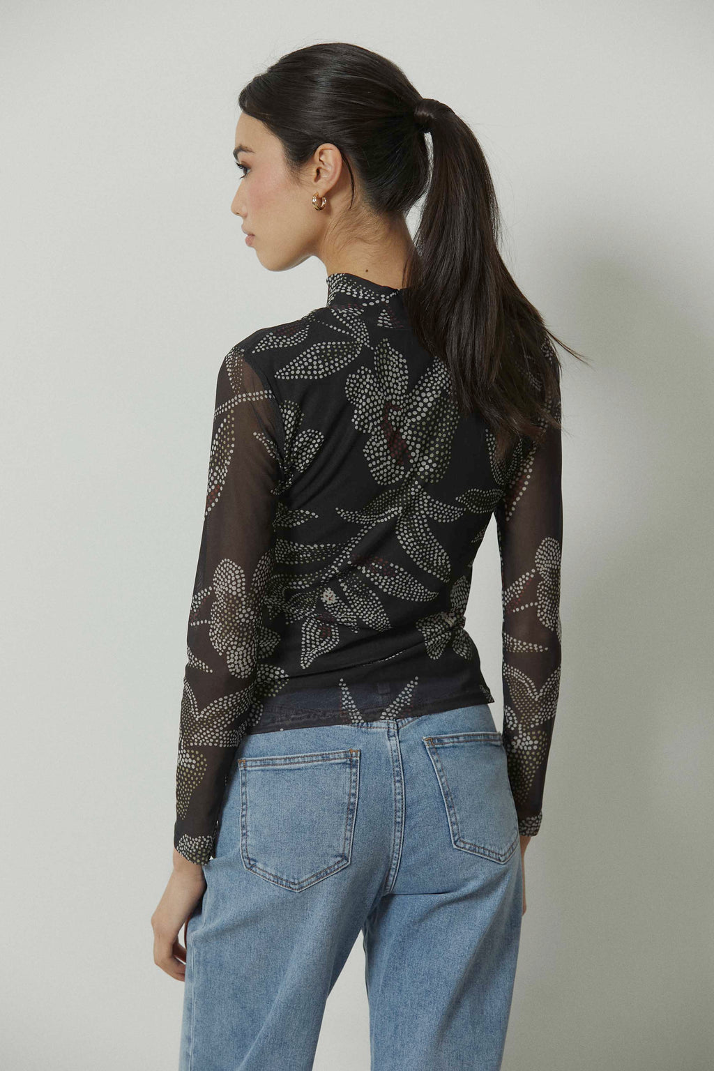 Top tul maxi estampado floral negro