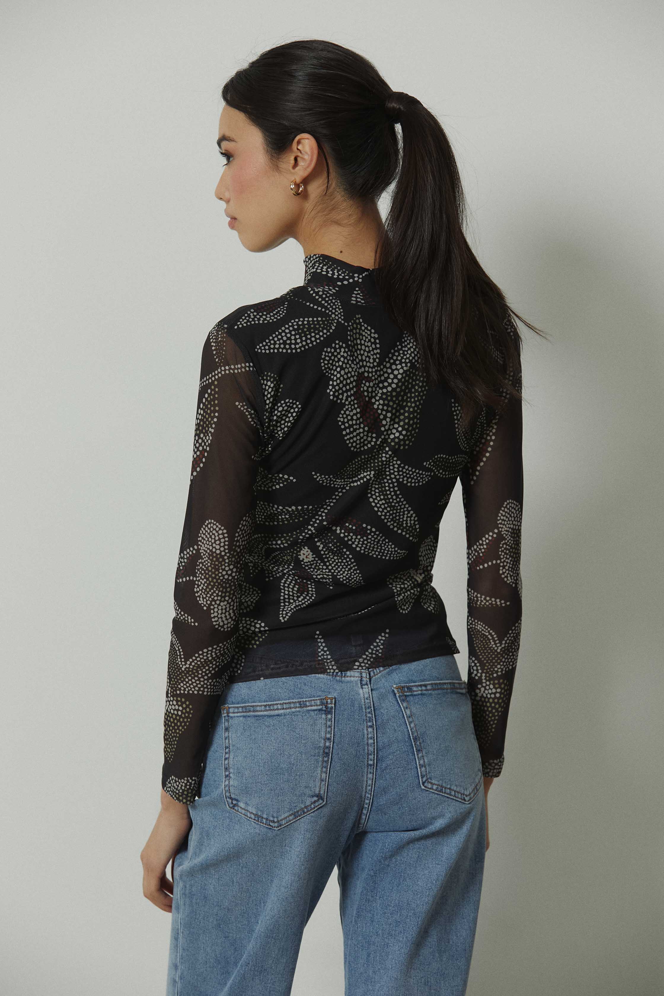 Top tul maxi estampado floral negro