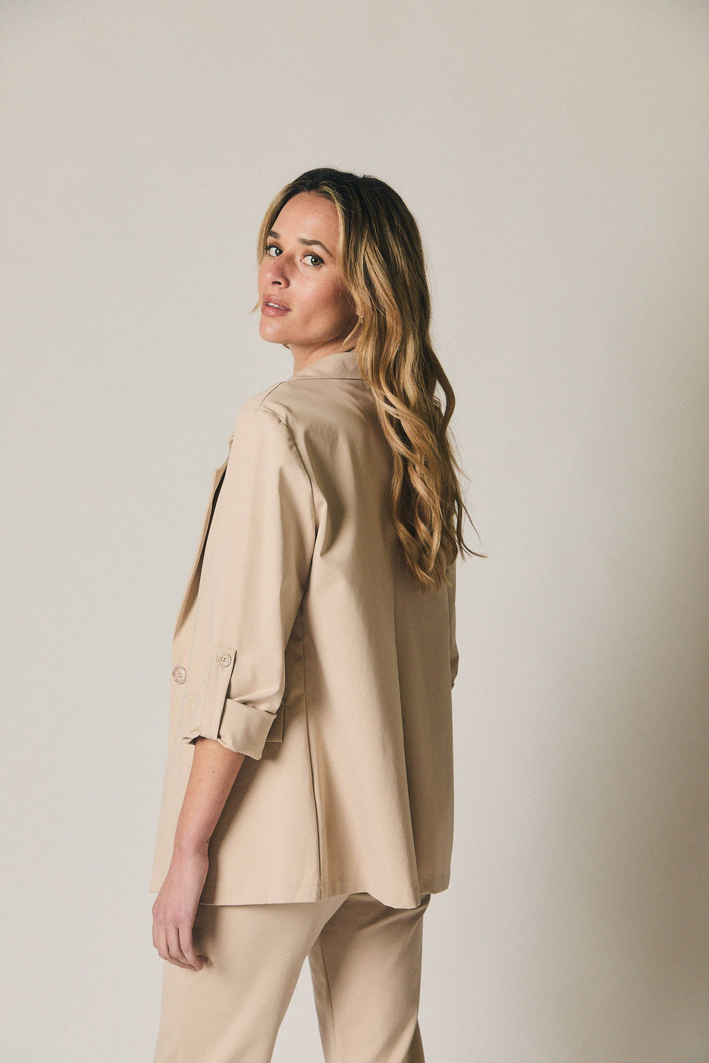 Americana ligera sastre recta beige