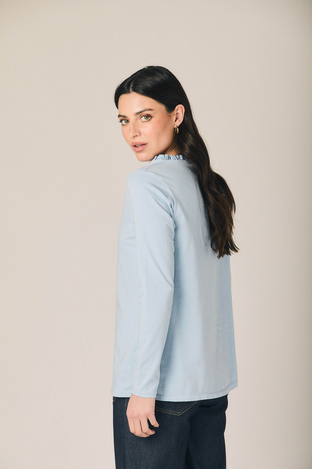 Camiseta básica detalle rizo celeste