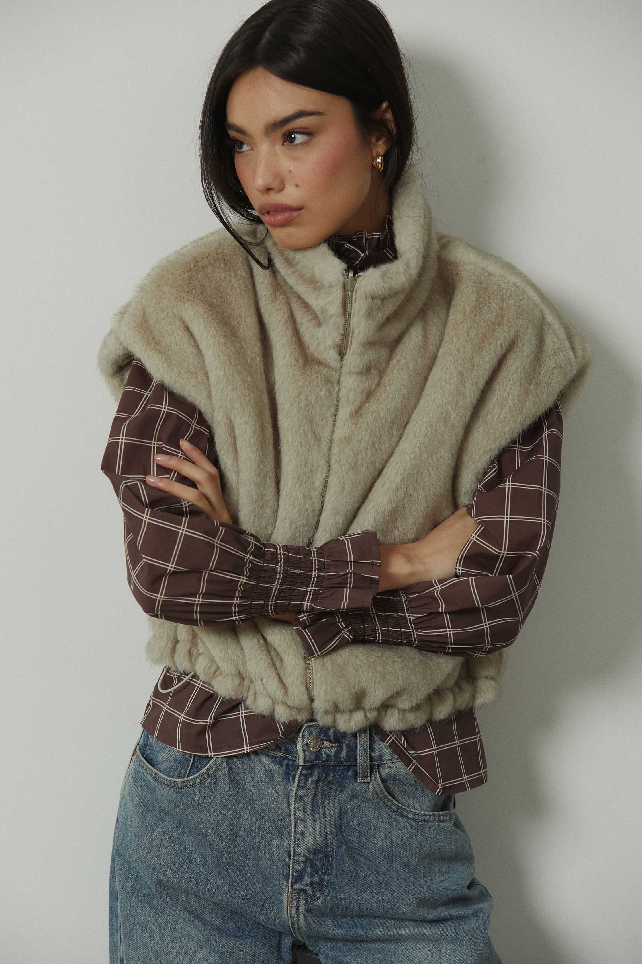 Chaleco reversible pelo acolchado beige