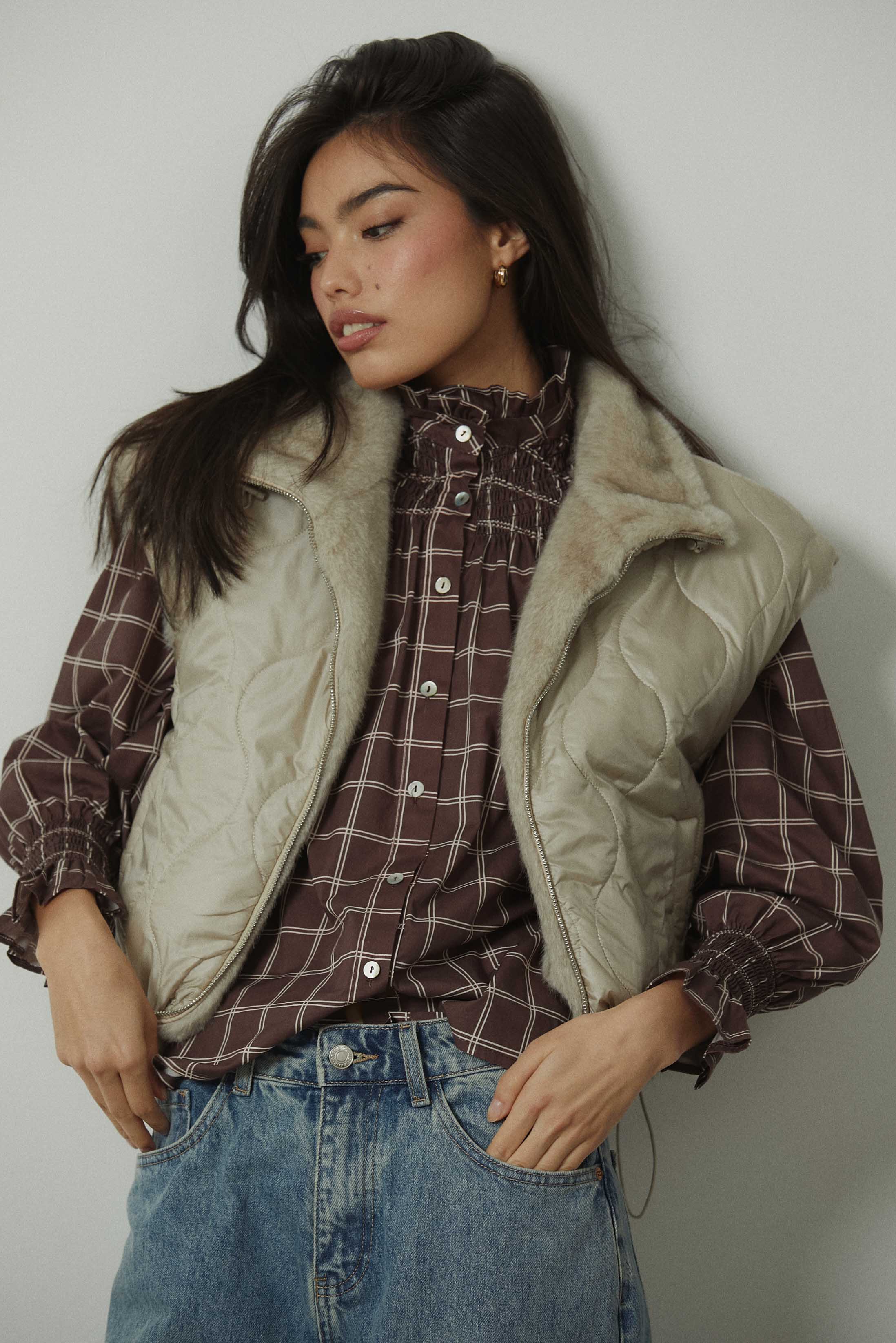 Chaleco reversible pelo acolchado beige