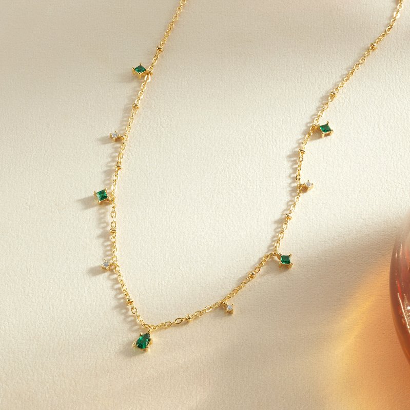 Collar de Oro Kristall de Emily