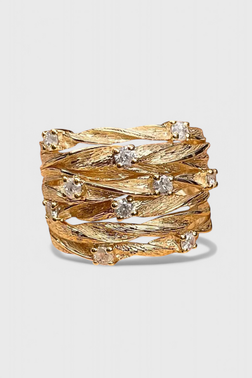 Anillo Dorado Vintage con Encanto Atemporal