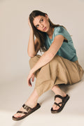 Pantalón cropped en color camel