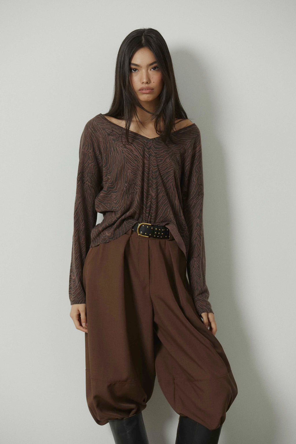 Pantalón recto ancho cropped marrón