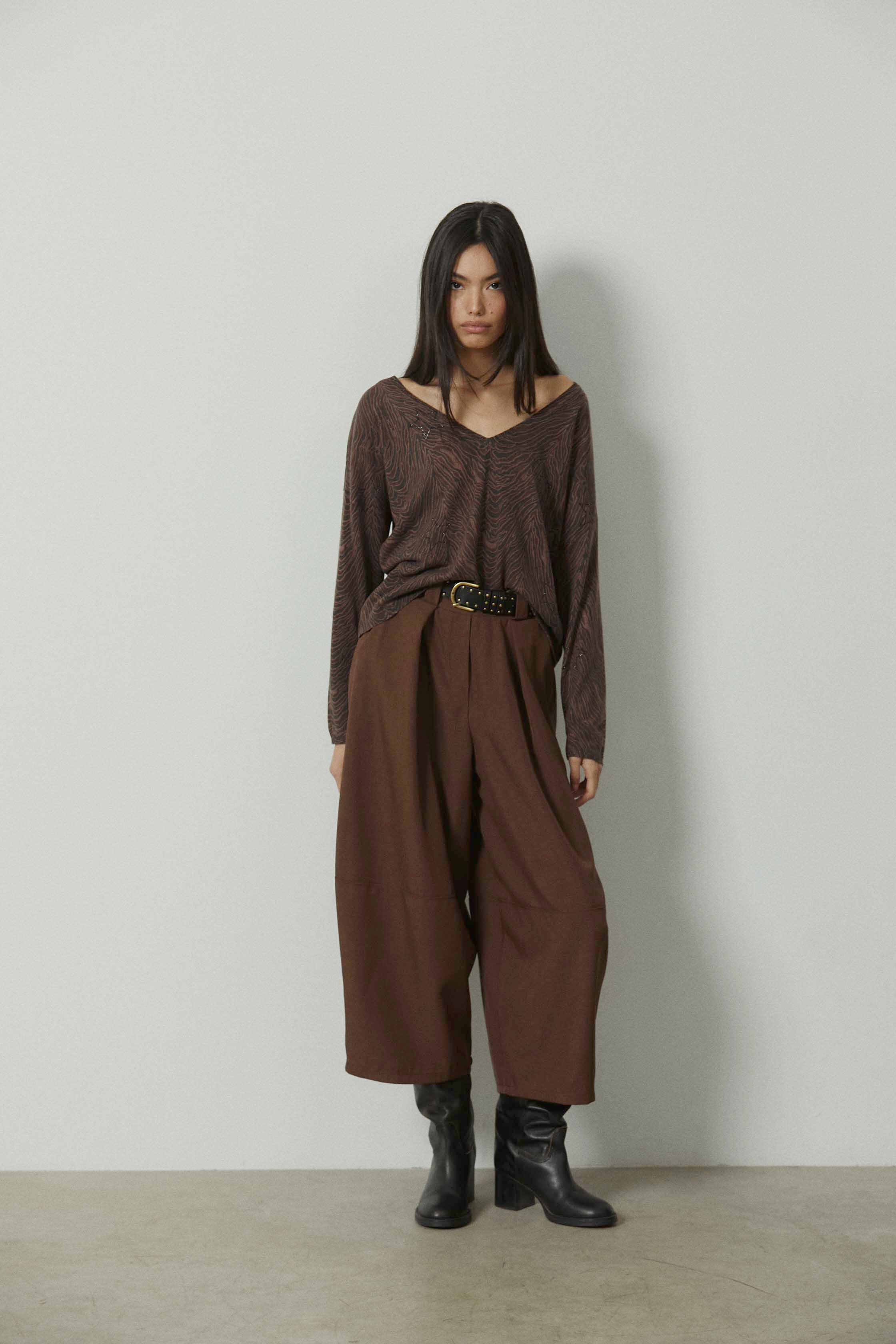Pantalón recto ancho cropped marrón